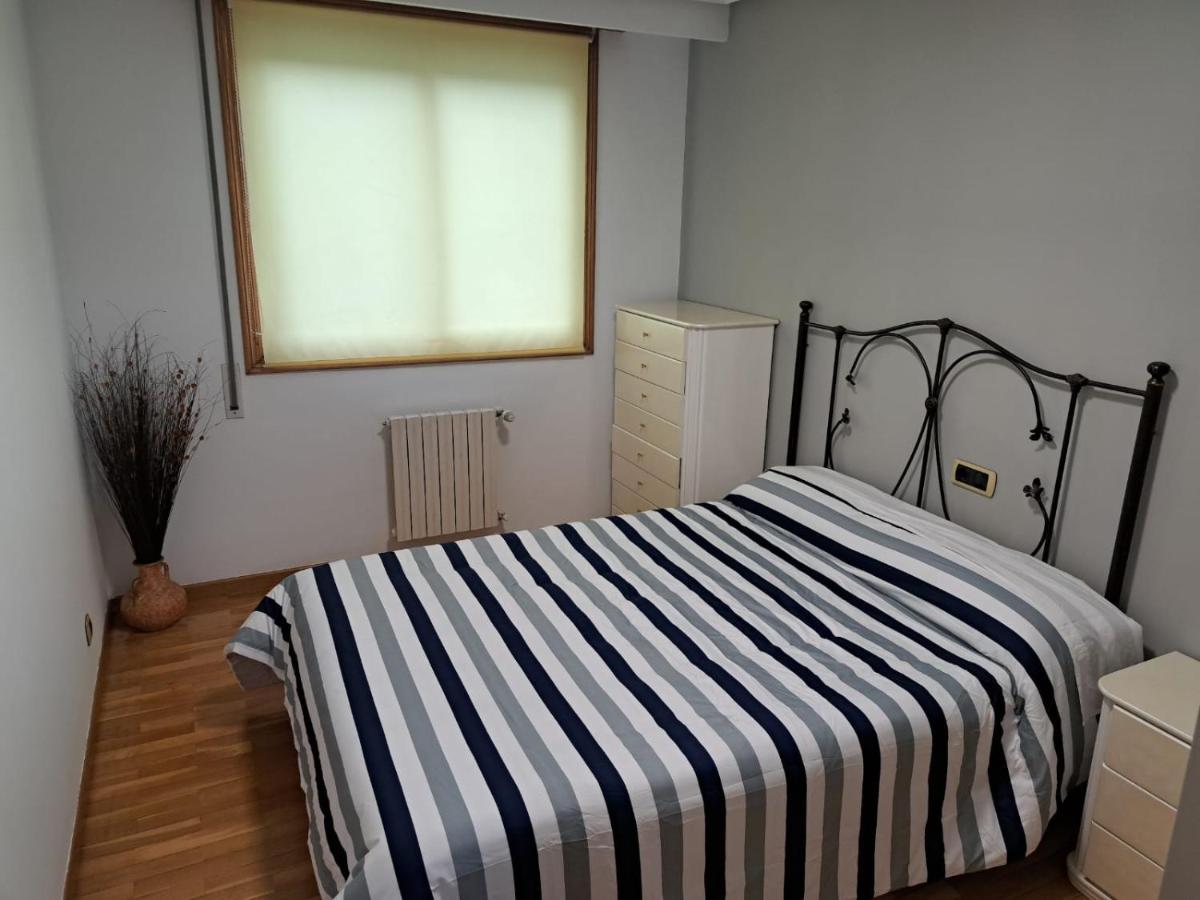 Piso Millenium Apartment Ourense Bagian luar foto